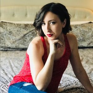 Meet your Posher, Lydia